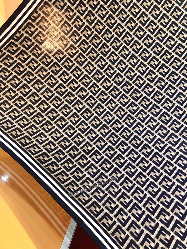 Fendi專櫃新款原單芬迪全幅FF彩條140cm絲絨方巾 mmyj1529